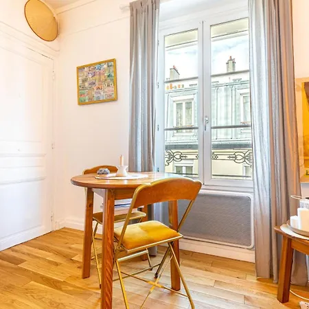 Guestready - Parisian Romance In A Chic Hideaway Apartament